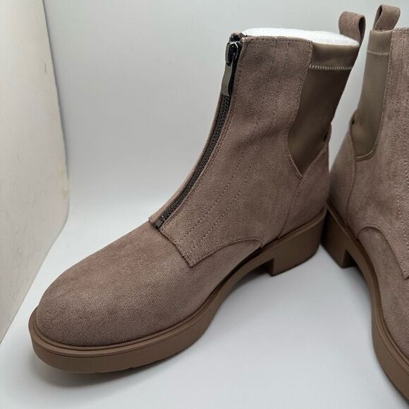 CUSHIONAIRE Women's Hackett zipper boot +Memory Foam 8.5 TAUPE NEW - Picture 7 of 7